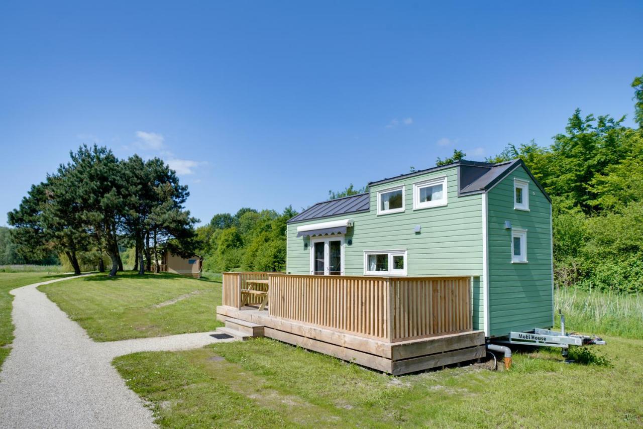 Villa Gezellige Tiny House met zwembad Zeewolde Exterior foto